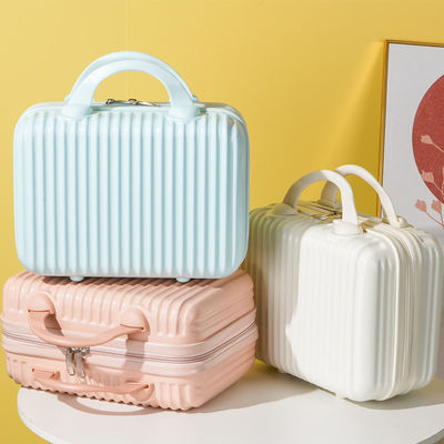 Un bon prix. Trousse de maquillage pour femmes en ABS de 14 pouces en ligne